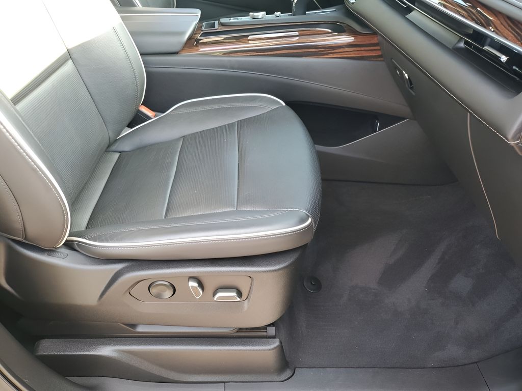 Used Car 2023 Cadillac Escalade Esv  Premium For Sale Under $60,000 In Austin, Texas