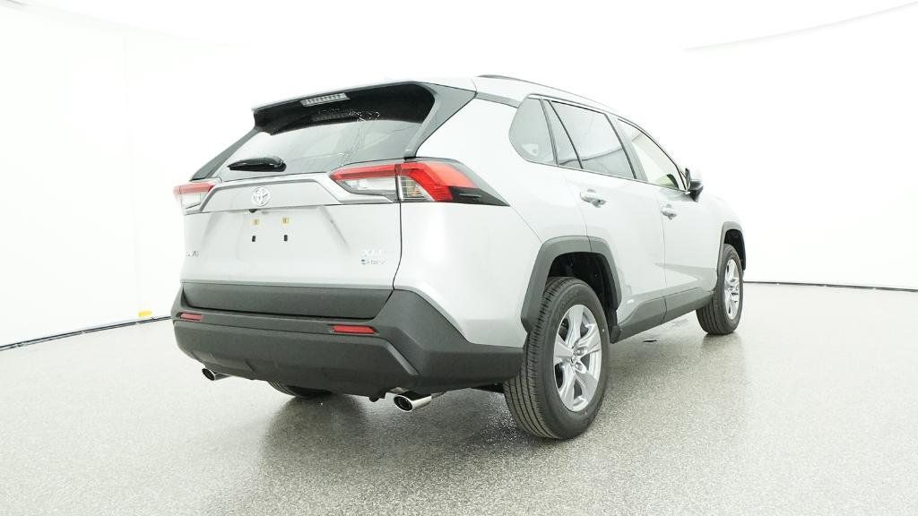 Thumbnail: 2025 Toyota RAV4 - 26