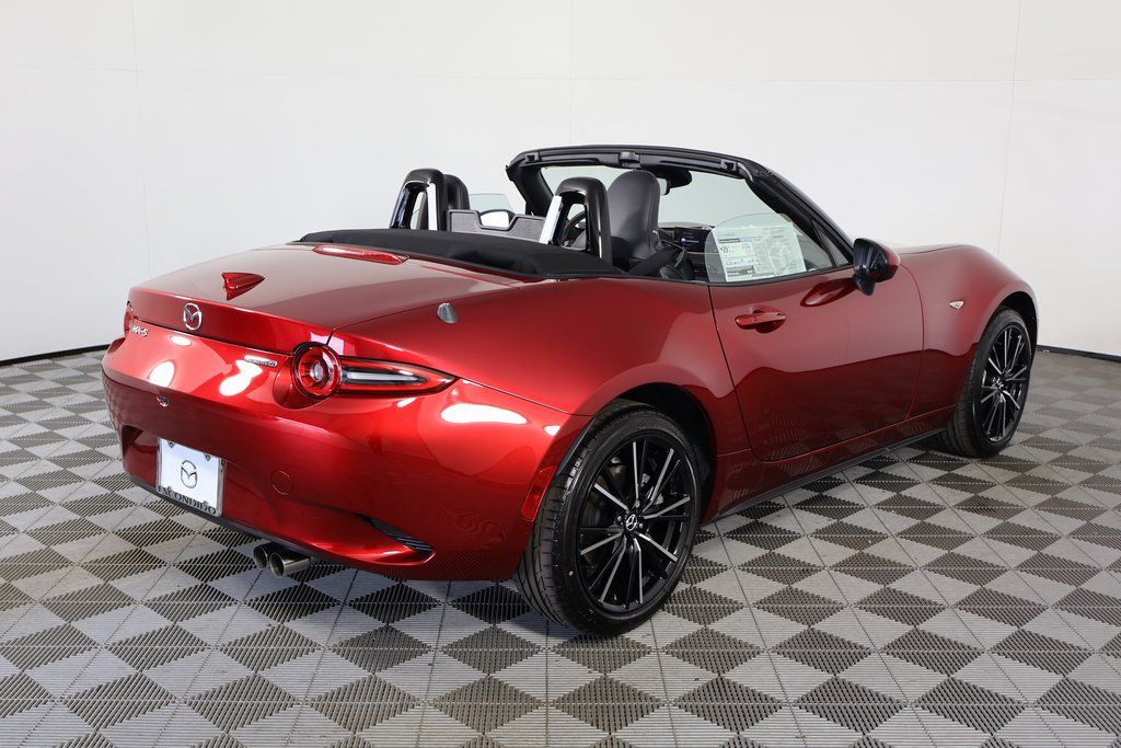 Thumbnail: 2025 Mazda MX-5 Miata - 4