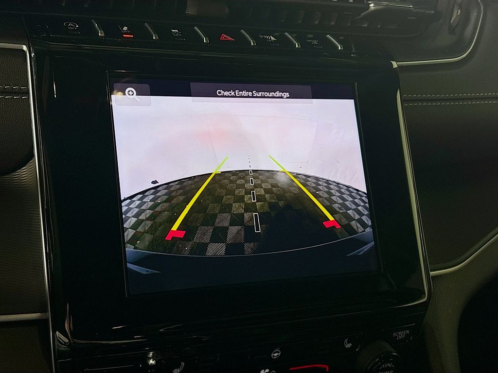Grand Cherokee Altitude X