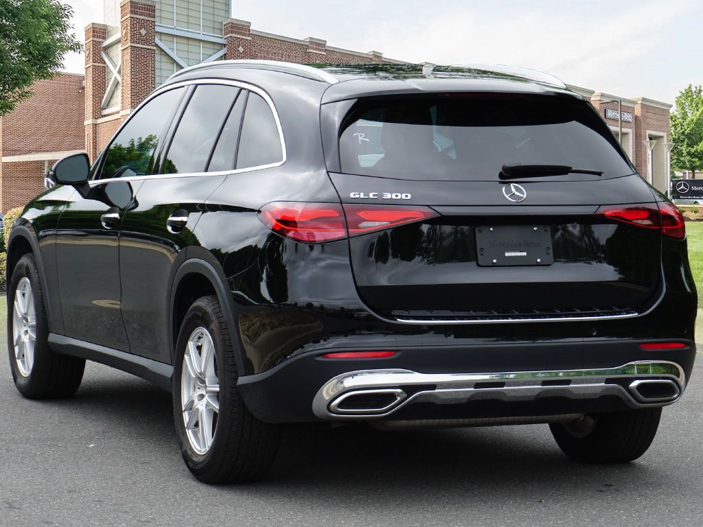 Thumbnail: 2023 Mercedes-Benz GLC - 7