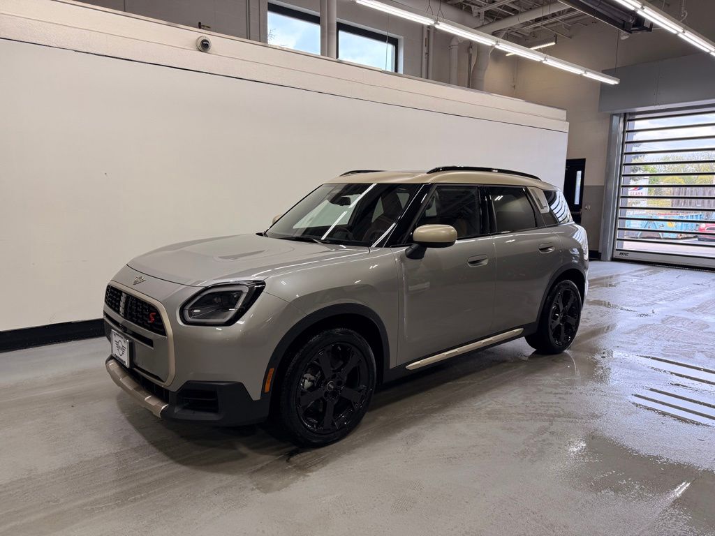 Thumbnail: 2027 MINI Cooper Countryman - 1