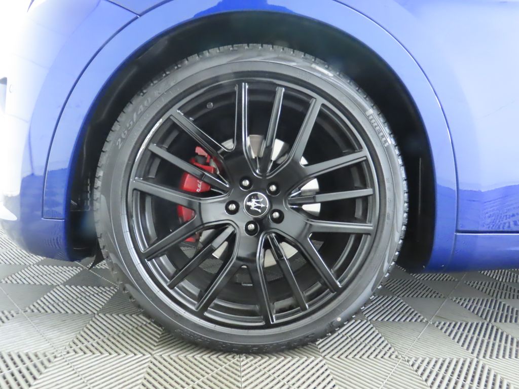 Thumbnail: 2021 Maserati Levante - 31