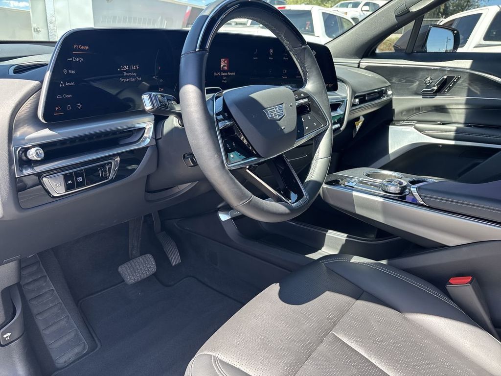 Used 2024 Cadillac LYRIQ SUV