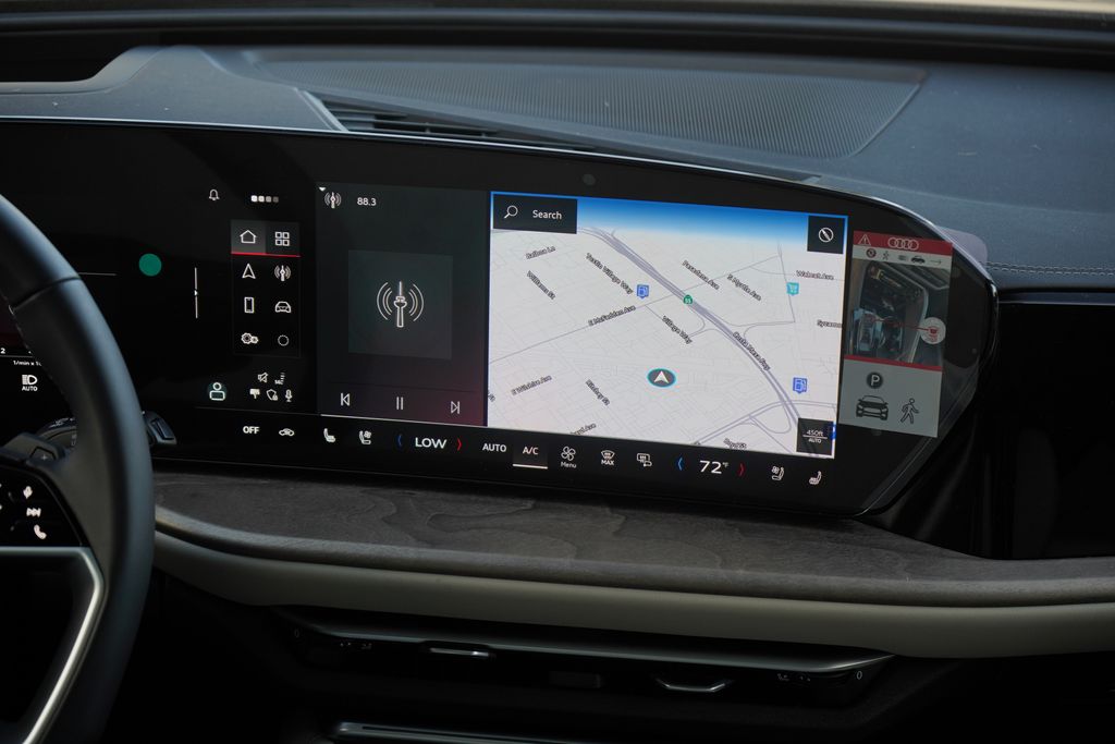 Thumbnail: 2025 Audi Q5 - 10