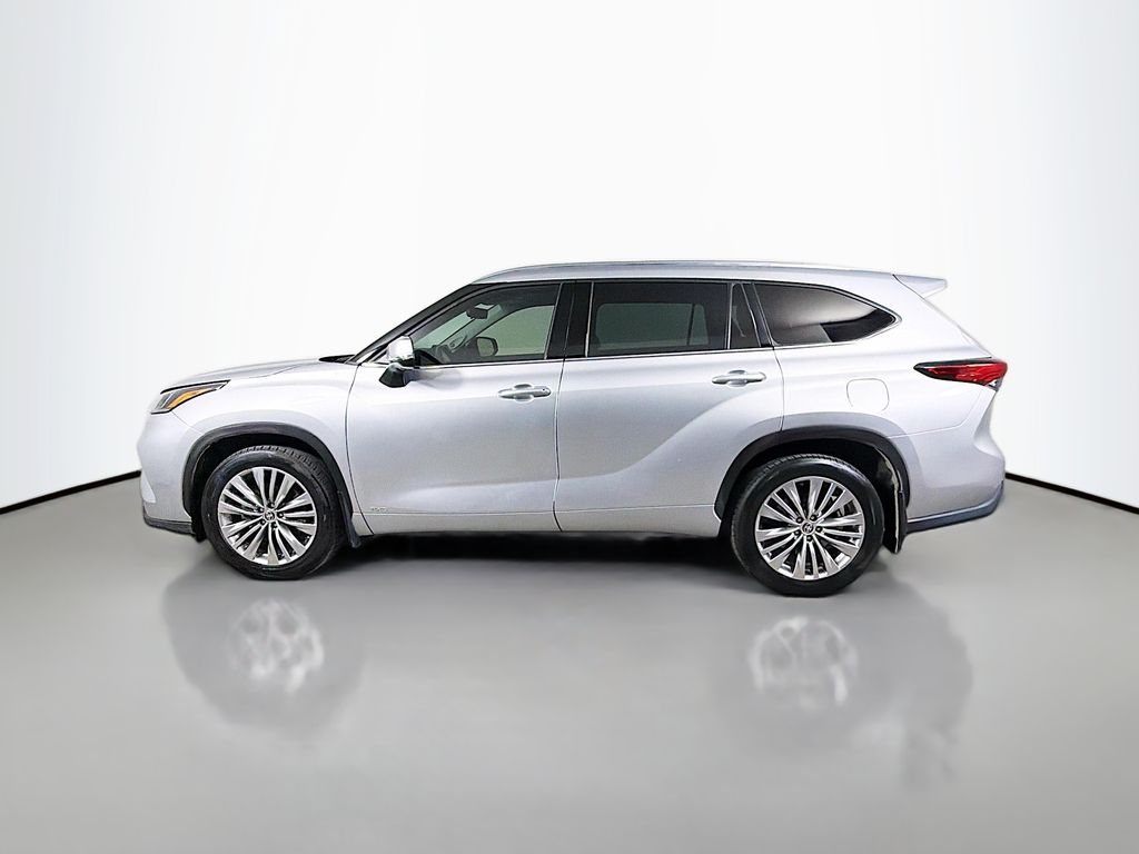 Used 2022 Toyota Highlander Hybrid SUV