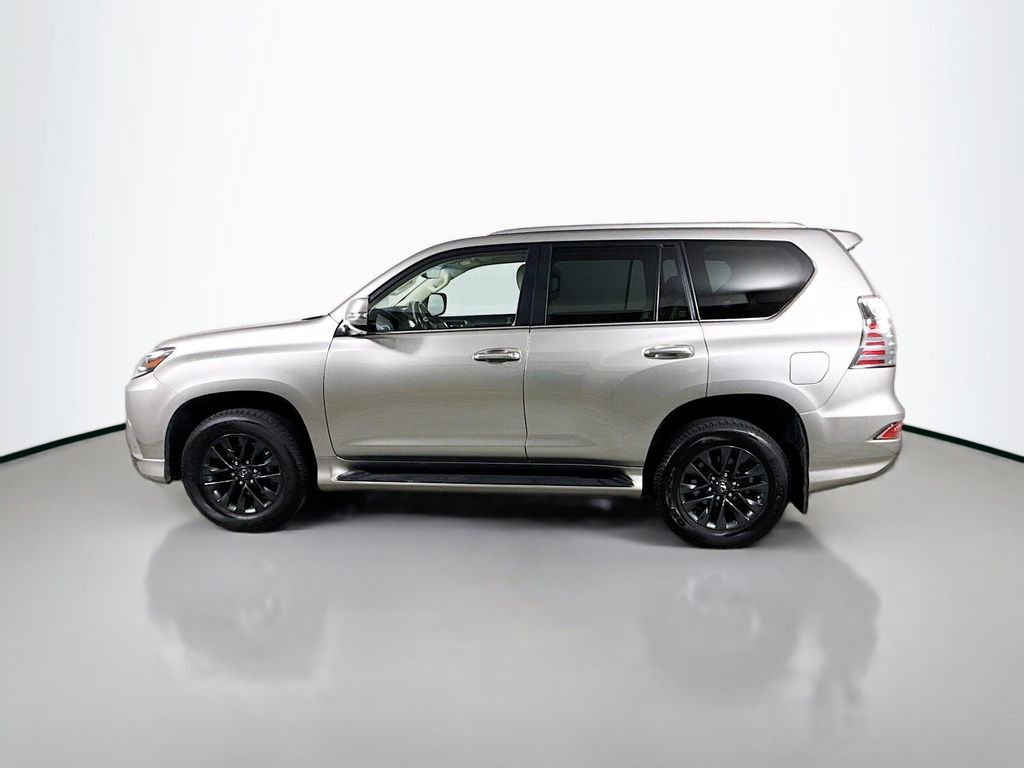Thumbnail: 2022 Lexus GX - 8