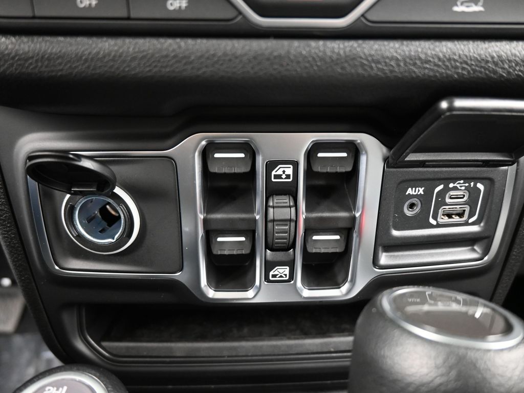 New 2026 bright white clearcoat Jeep Sport image 18