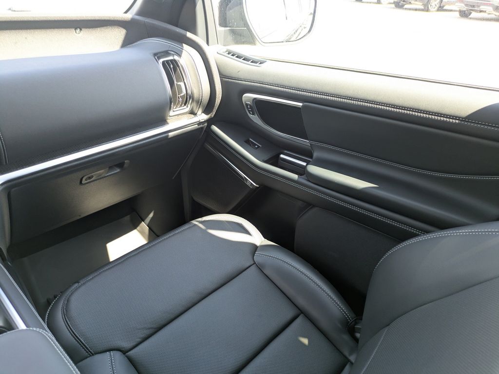 2027 Ford Expedition 