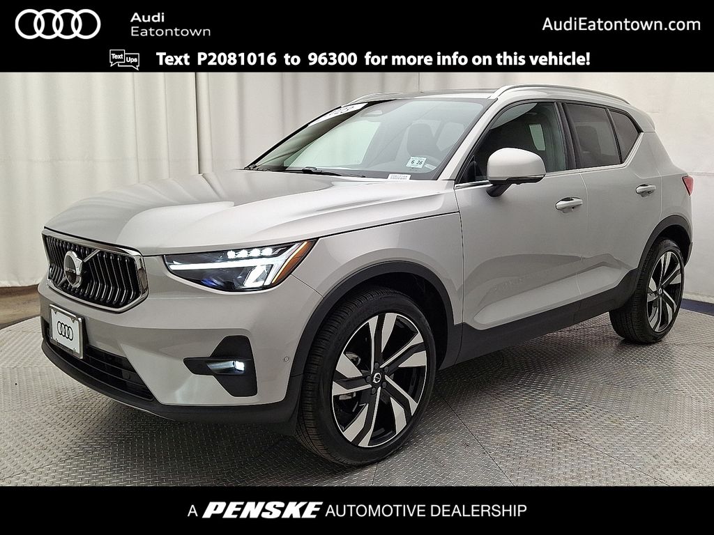 Thumbnail: 2023 Volvo XC40 - 1
