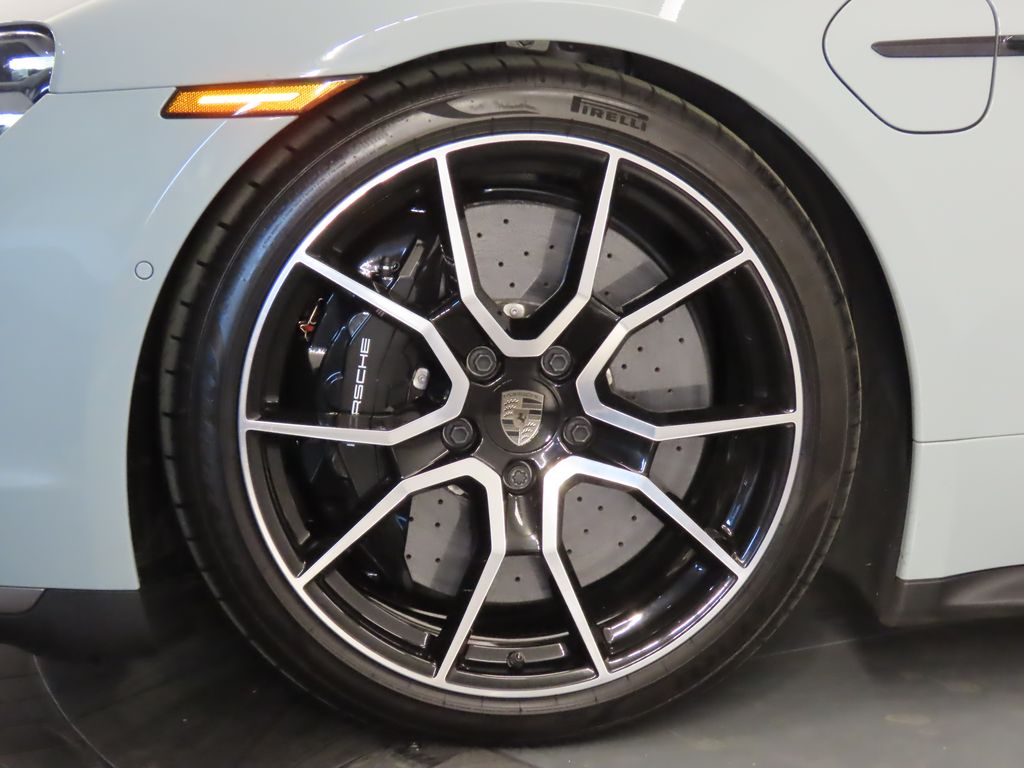 Thumbnail: 2025 Porsche Taycan - 11