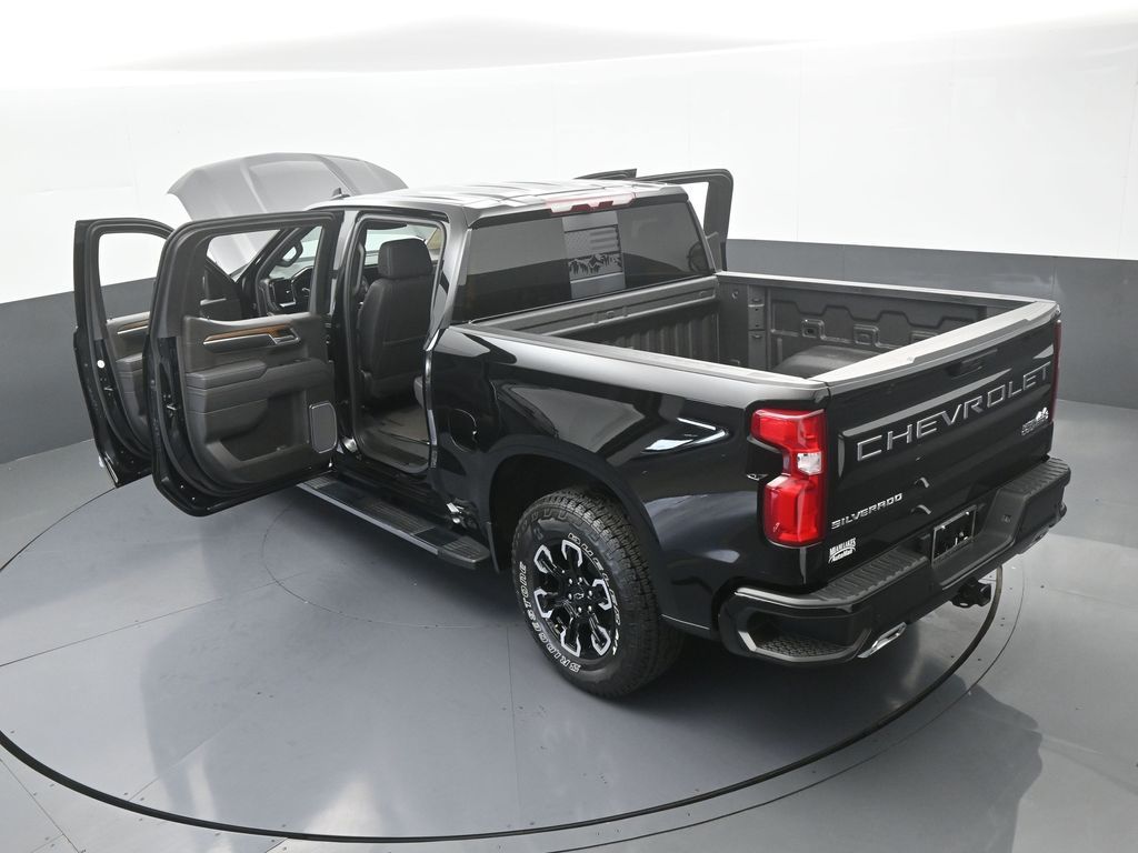 Used 2025 Black Chevrolet High Country image 72