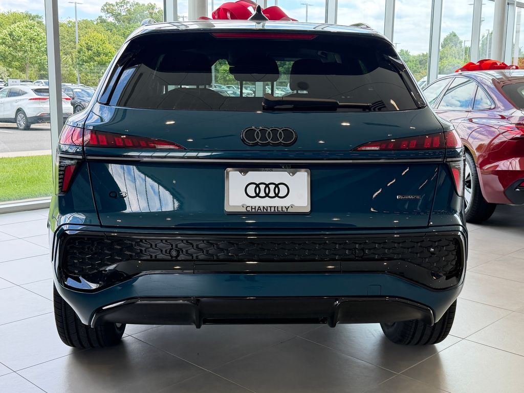 Thumbnail: 2026 Audi Q3 - 3