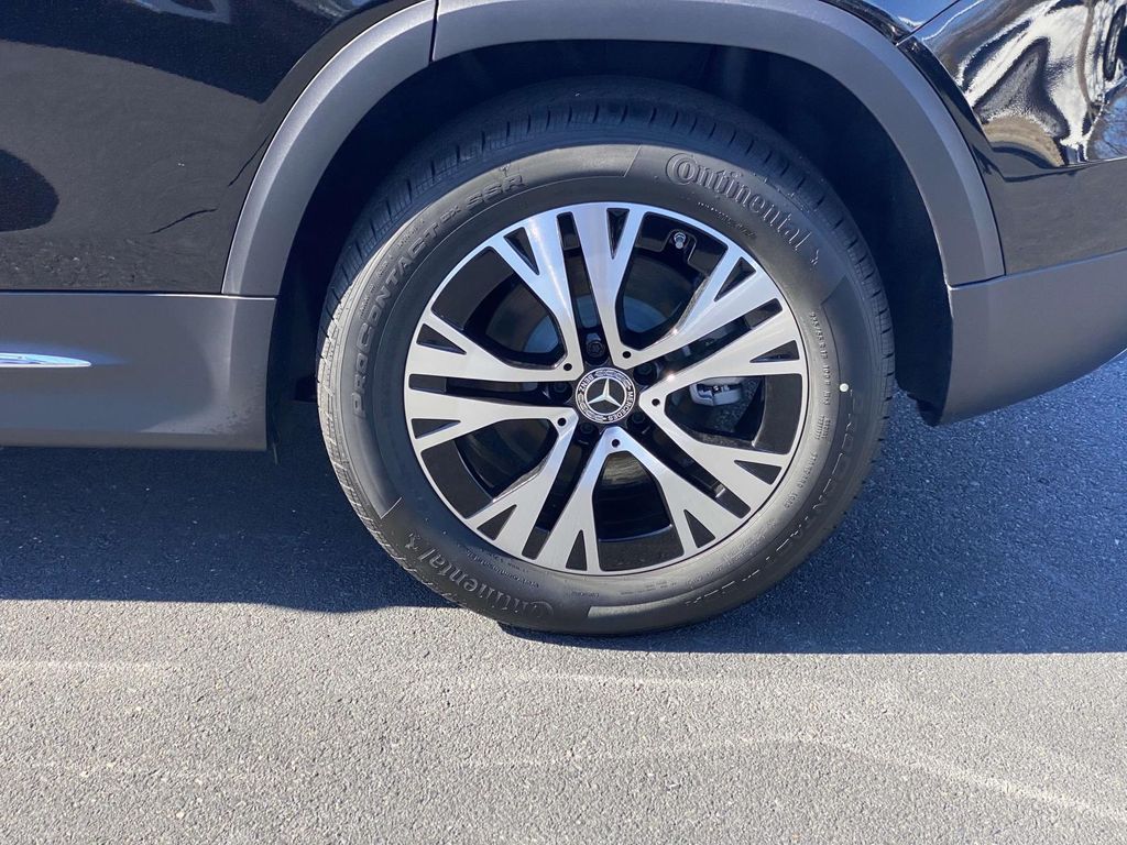 Thumbnail: 2025 Mercedes-Benz GLB - 9