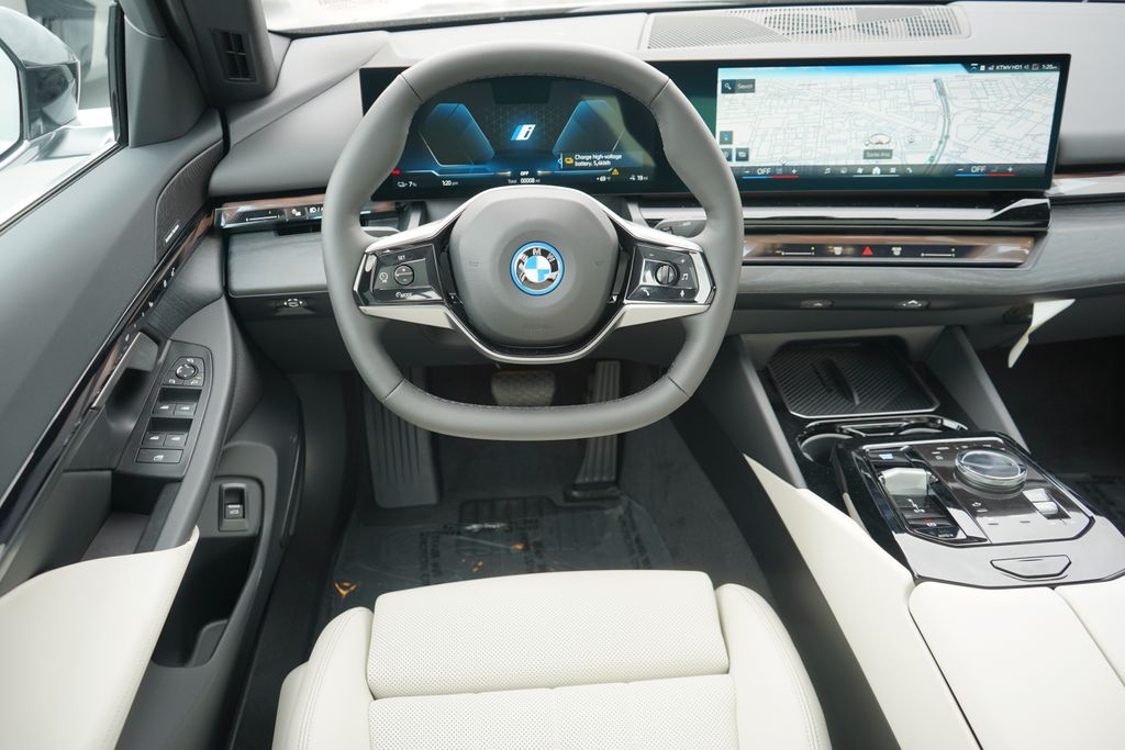 2024 BMW i5 eDrive40 15