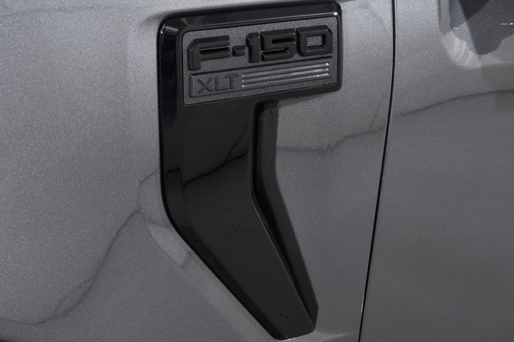 New 2026 Gray Ford XLT image 21