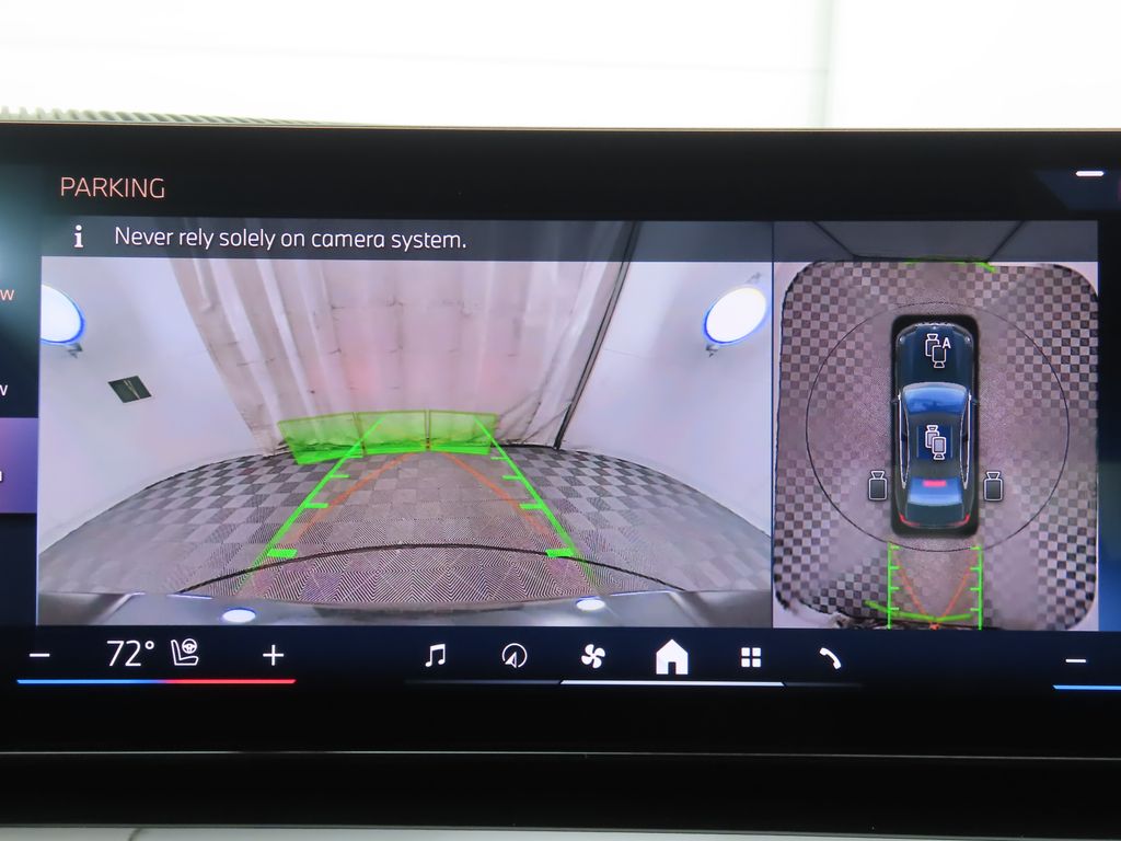 2025 BMW i5 eDrive40 15