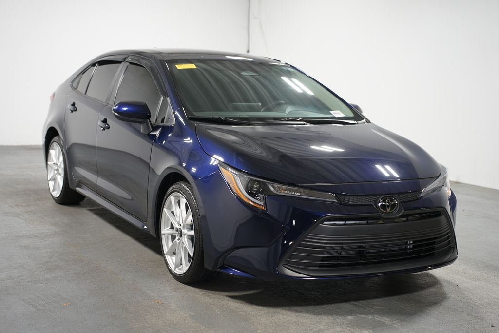 2024 Toyota Corolla LE 3