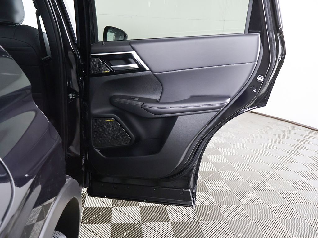 New 2026 Black Mitsubishi SE image 27