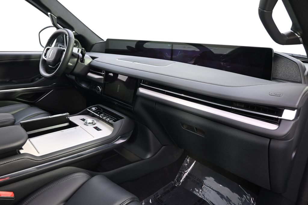 New 2026 White Lincoln Reserve image 15