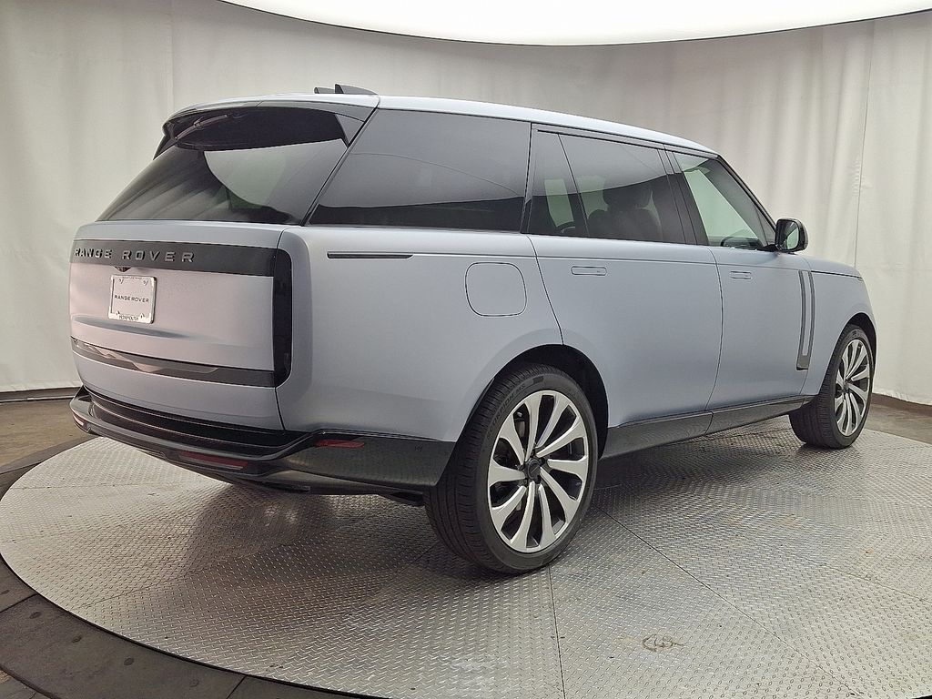 Thumbnail: 2026 Land Rover Range Rover - 3