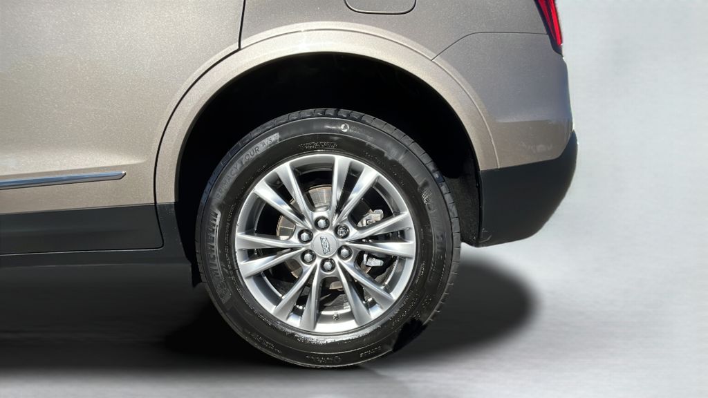 used 2023 Cadillac XT5 car, priced at $34,350