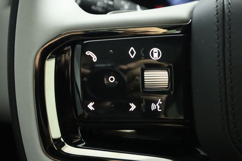 Thumbnail: 2026 Land Rover Range Rover Velar - 12