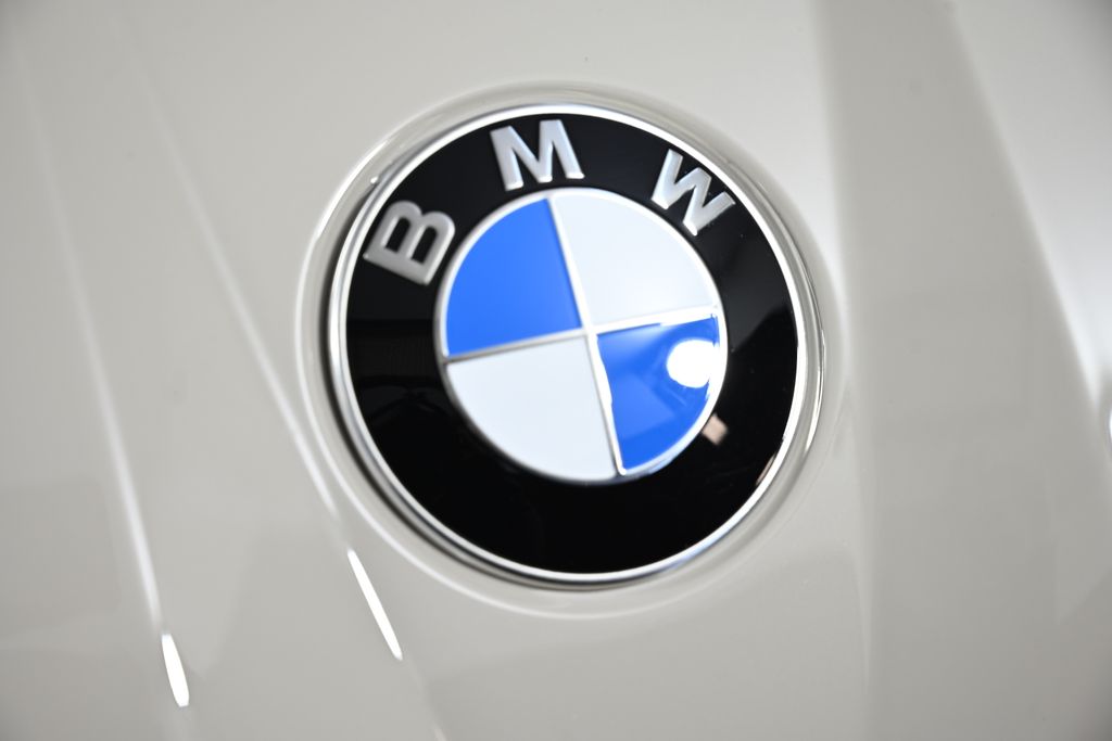 Thumbnail: 2026 BMW X3 - 13