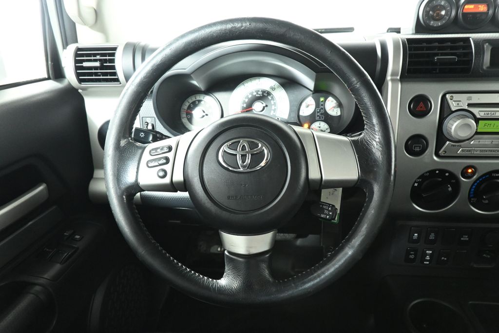 2009 Toyota FJ Cruiser Base 16