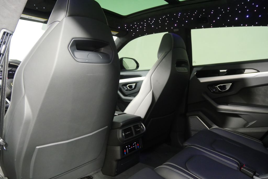 Thumbnail: 2020 Lamborghini Urus - 24