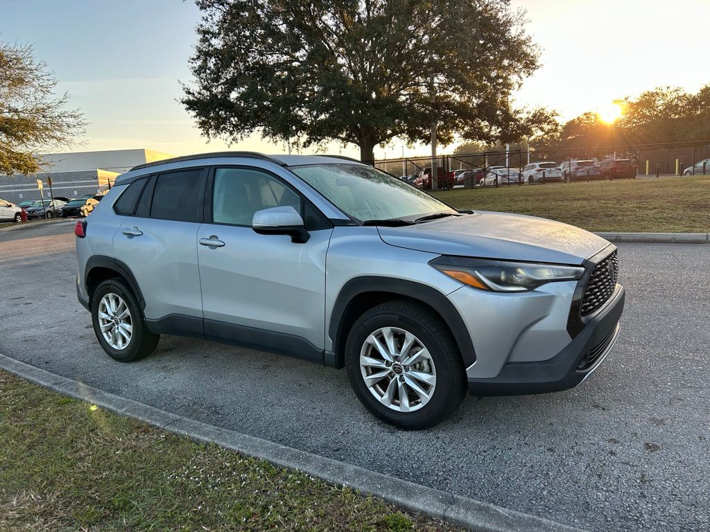 Thumbnail: 2022 Toyota Corolla Cross - 6