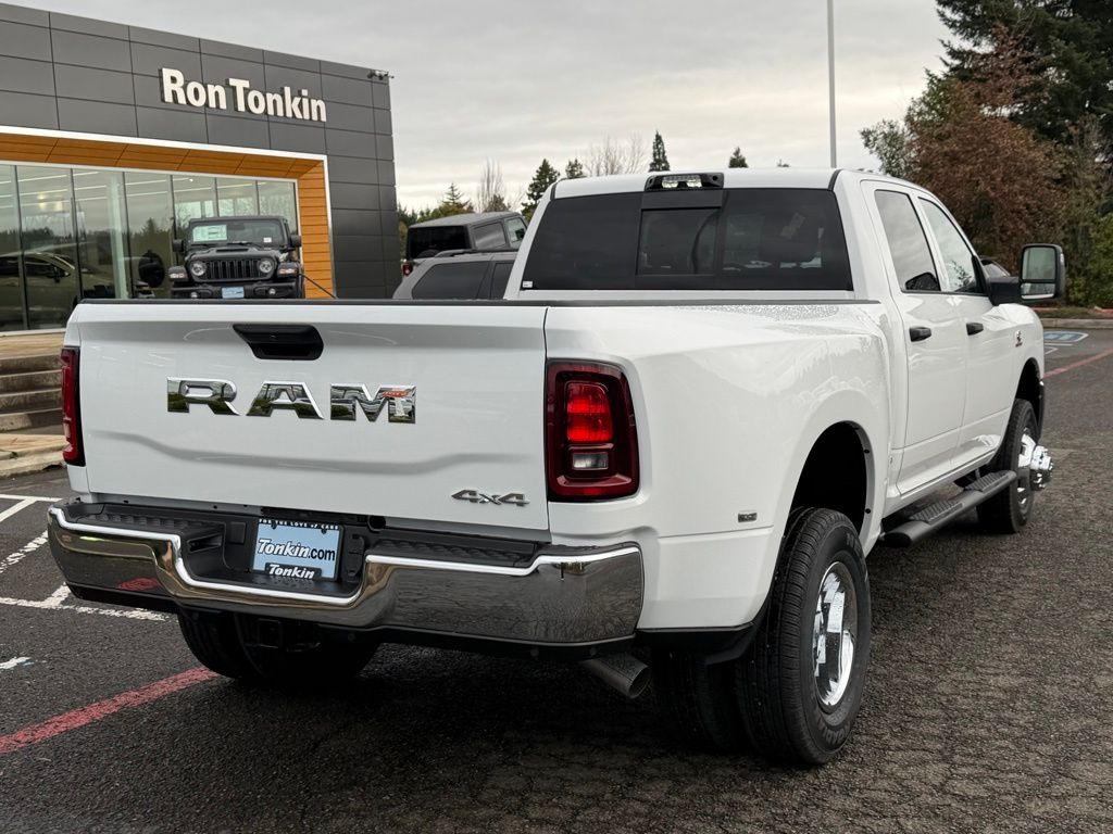 2026 RAM 3500 Tradesman - Photo 8