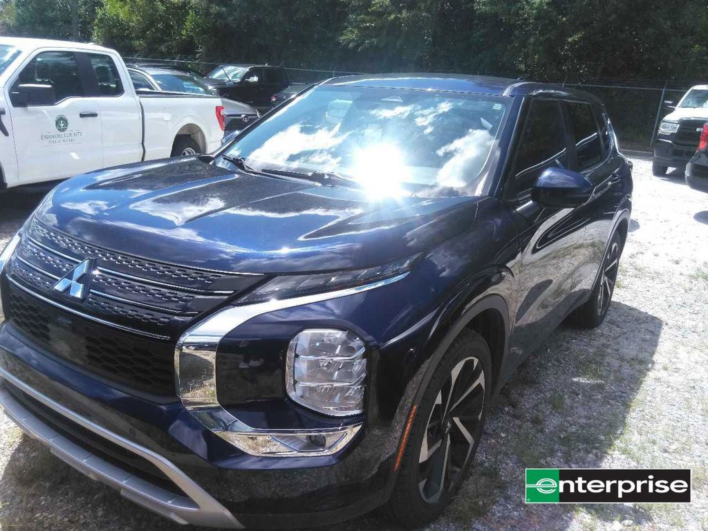 2024 Mitsubishi Outlander SE