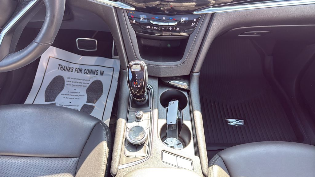 2024 Cadillac XT6