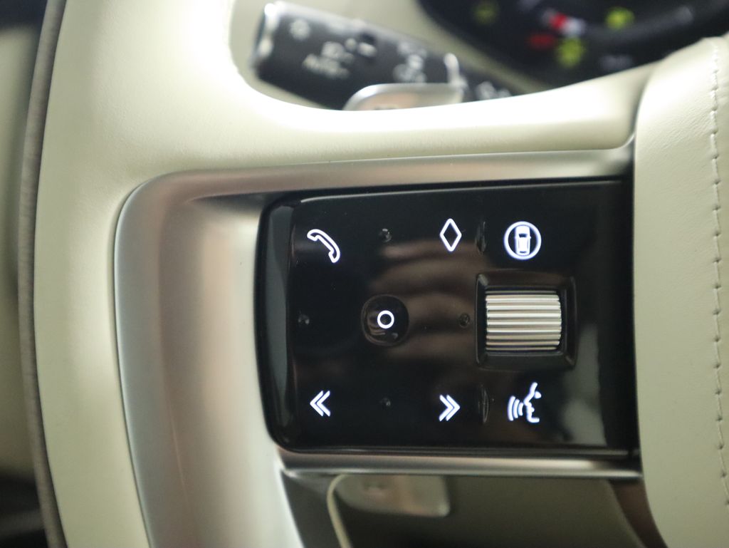 Thumbnail: 2025 Land Rover Range Rover - 30