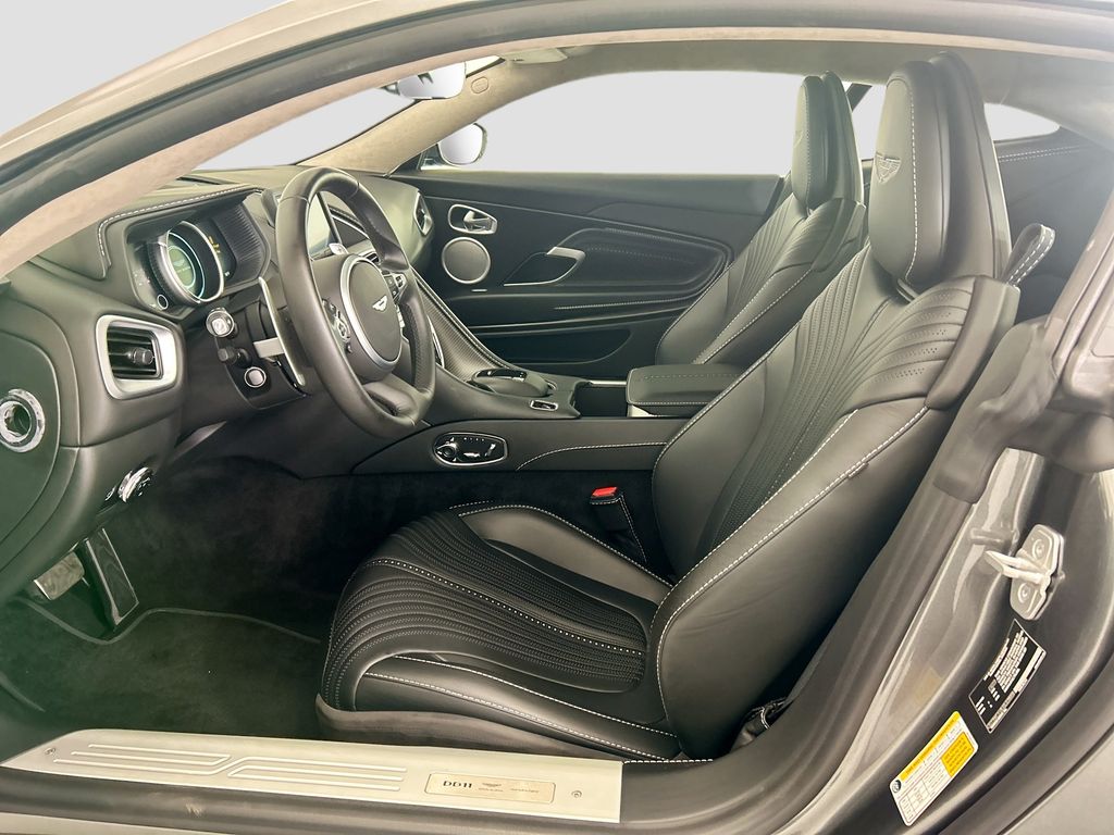 Thumbnail: 2018 Aston Martin DB11 - 18