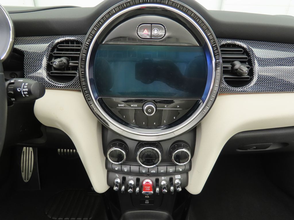 Thumbnail: 2023 MINI Cooper - 14