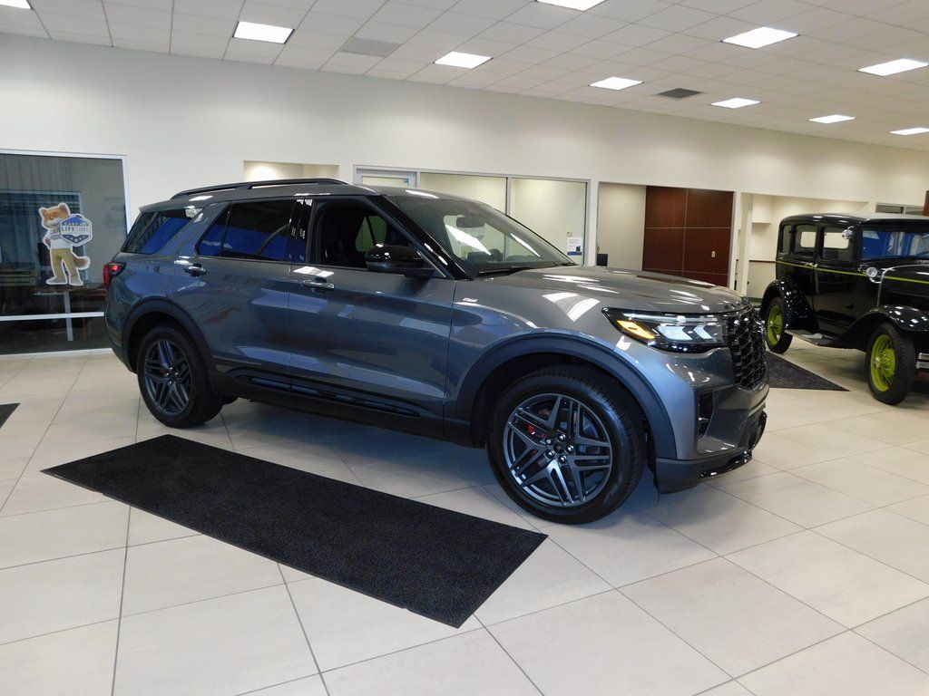 2026 Ford Explorer ST-Line AWD