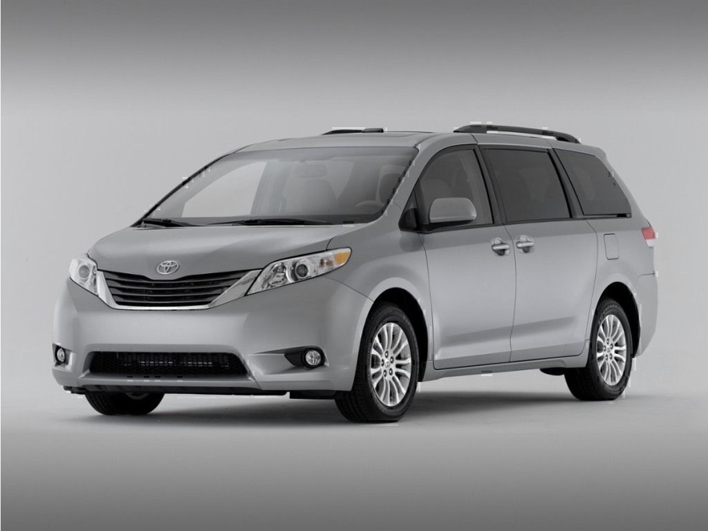 2013 Toyota Sienna XLE 7-Passenger