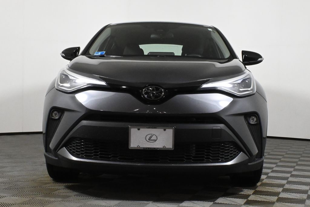 2022 Toyota C-HR XLE 11