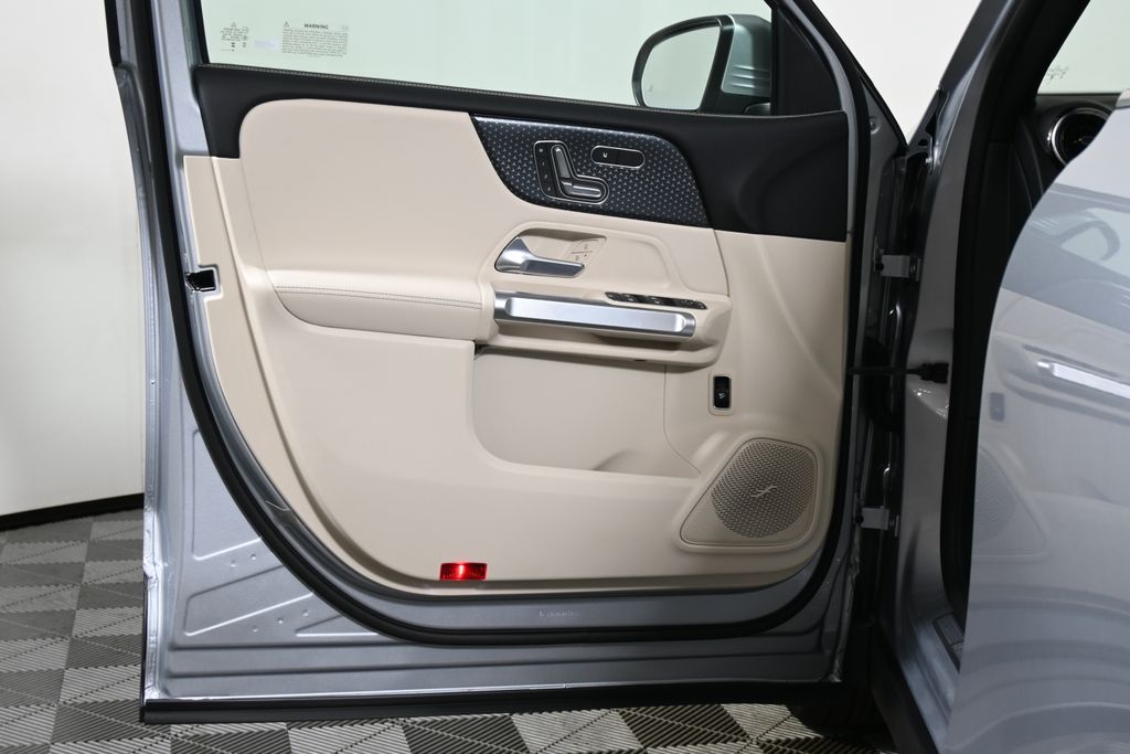 Thumbnail: 2026 Mercedes-Benz GLB - 24