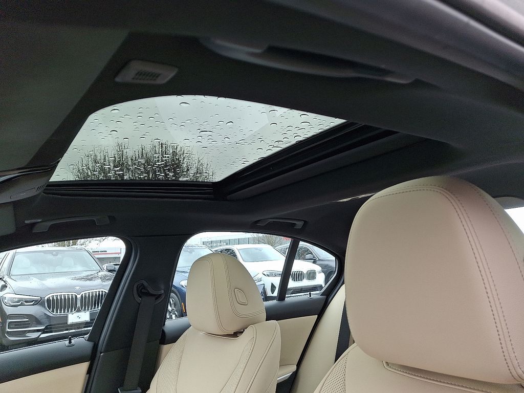 Thumbnail: 2024 BMW 3 Series - 15