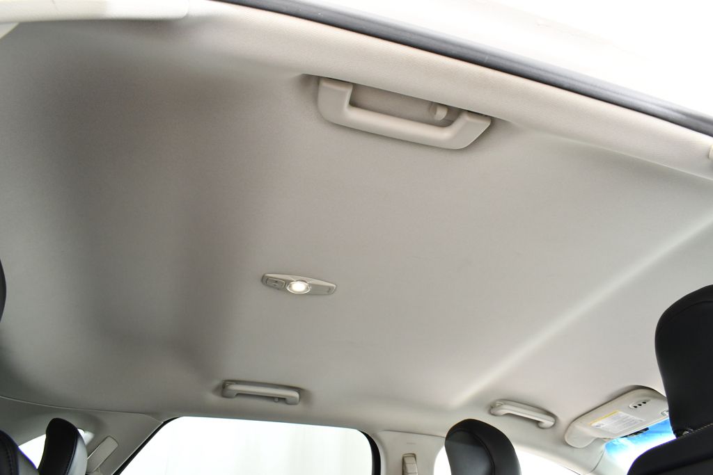 Used 2016 White Ford SEL image 18