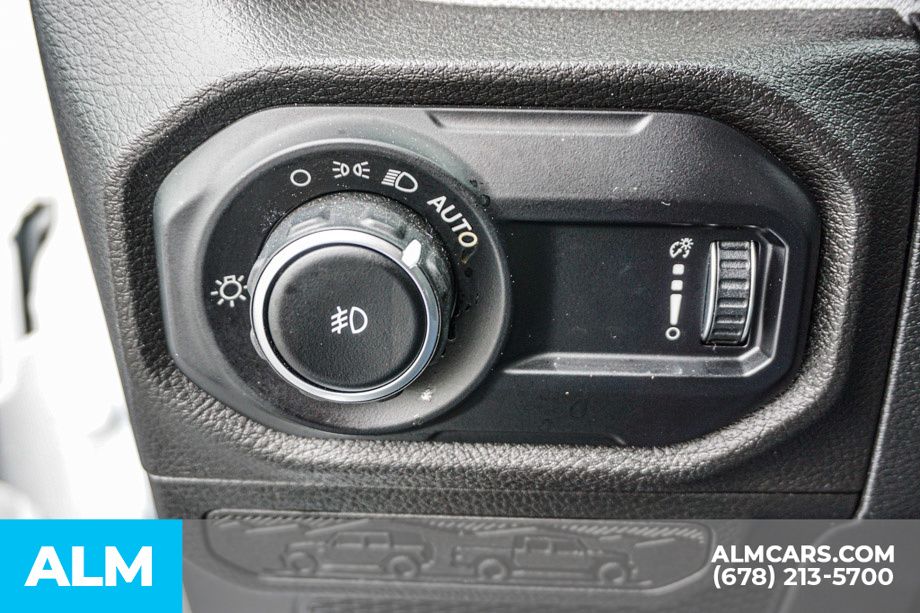 Used 2025 White Jeep Sport S image 47
