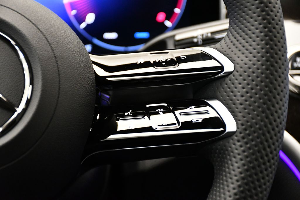 Thumbnail: 2025 Mercedes-Benz GLC - 23