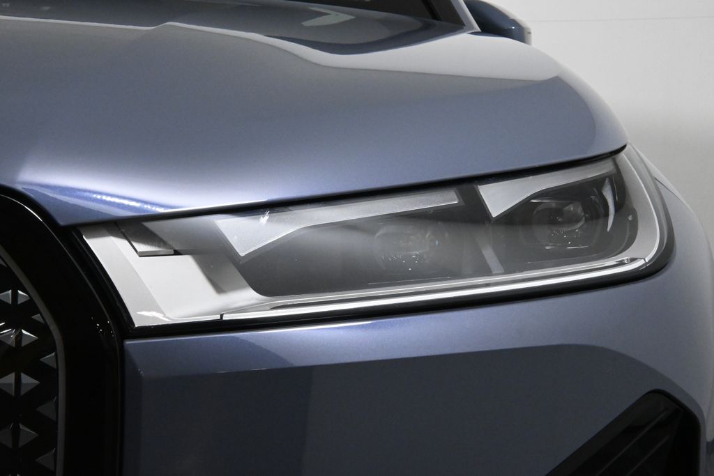 Thumbnail: 2025 BMW iX - 11