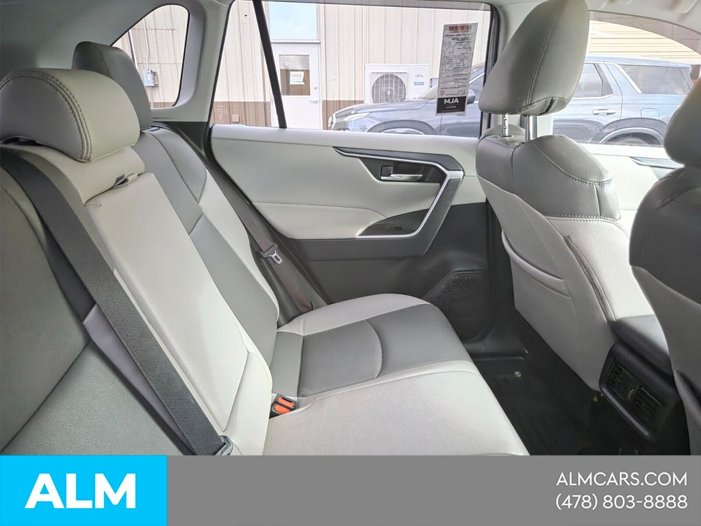 Used 2019 Green Toyota XLE image 16