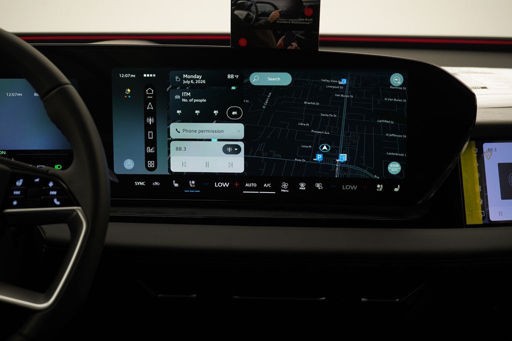 Thumbnail: 2027 Audi Q6 e-tron - 10