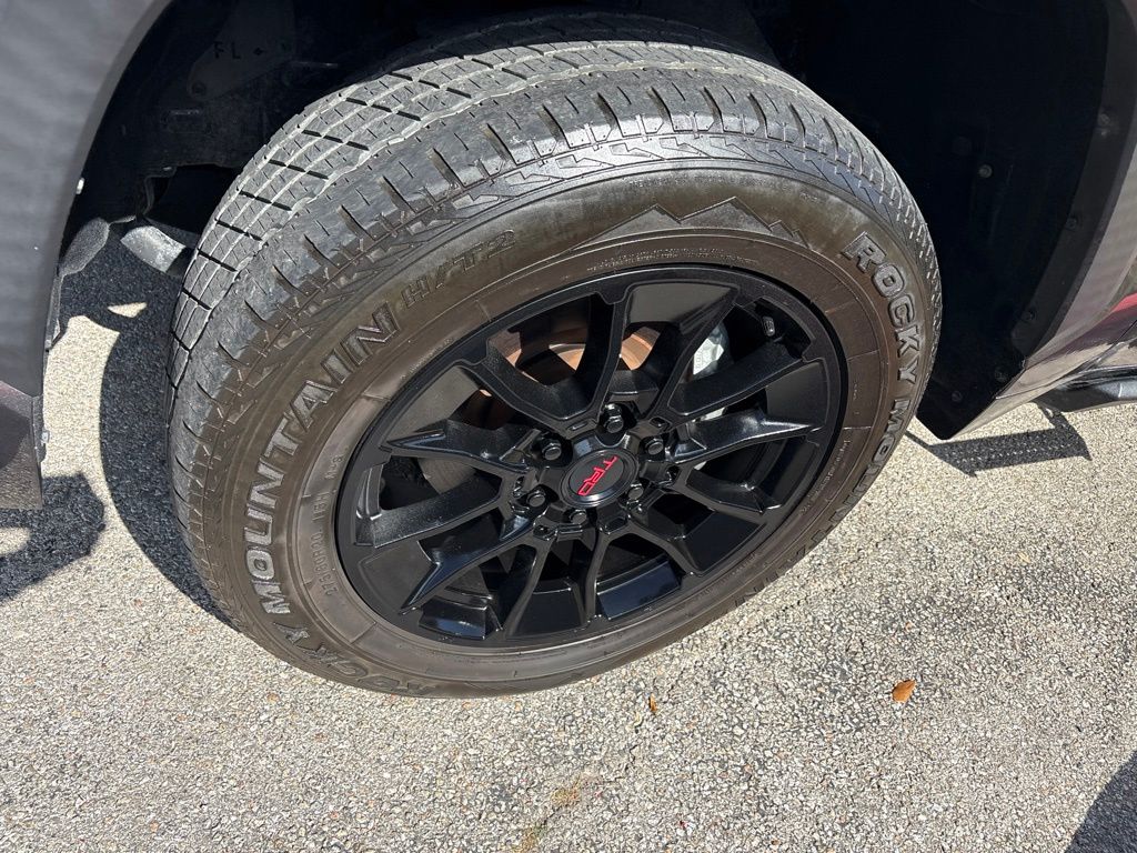 Thumbnail: 2023 Toyota Tundra - 9