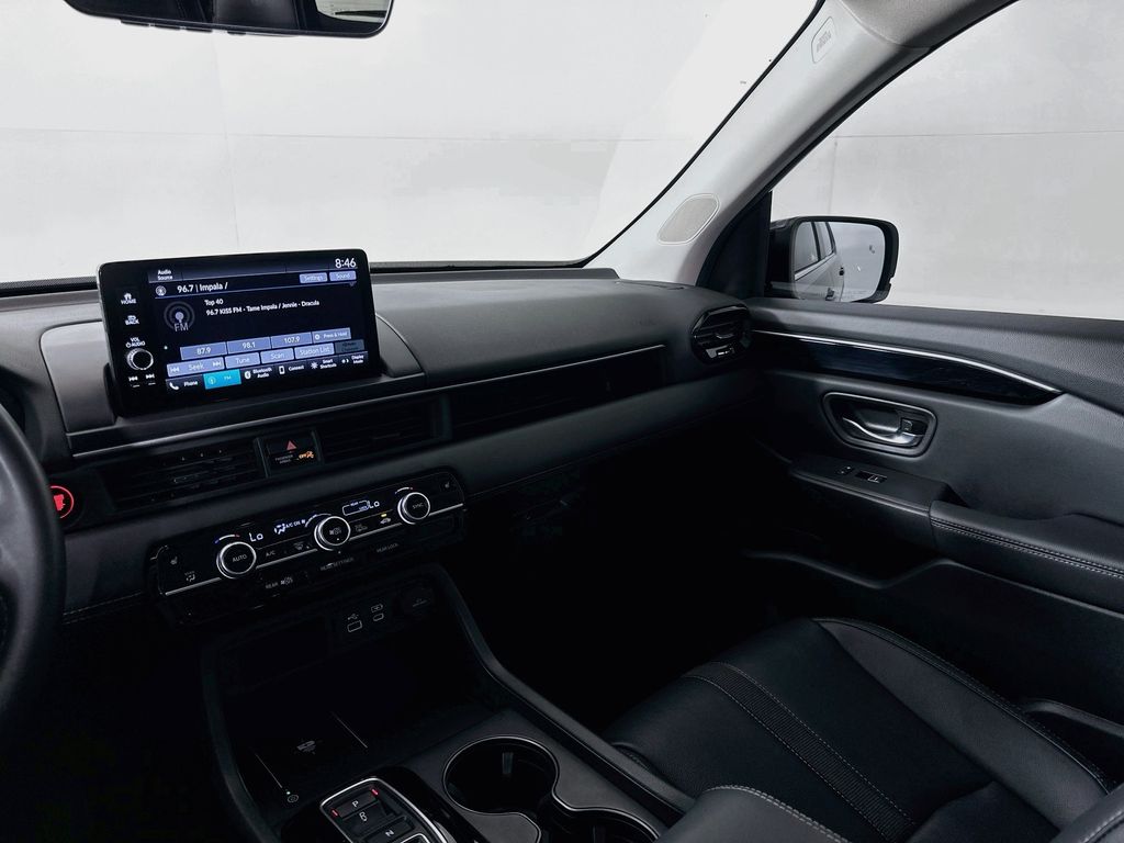 Thumbnail: 2024 Honda Pilot - 23